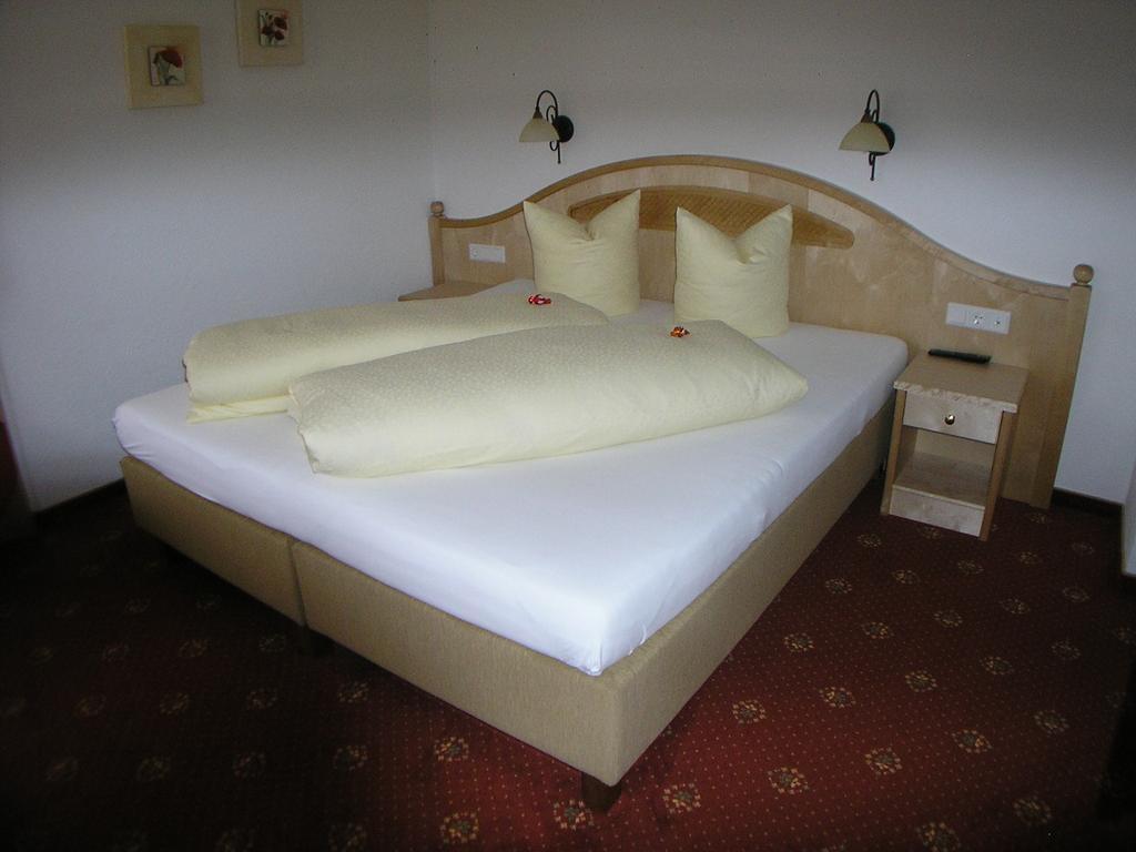 Hotel-Garni Weidacherhof Leutasch Ruang foto