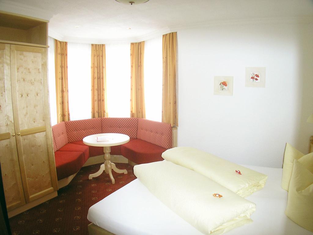 Hotel-Garni Weidacherhof Leutasch Ruang foto